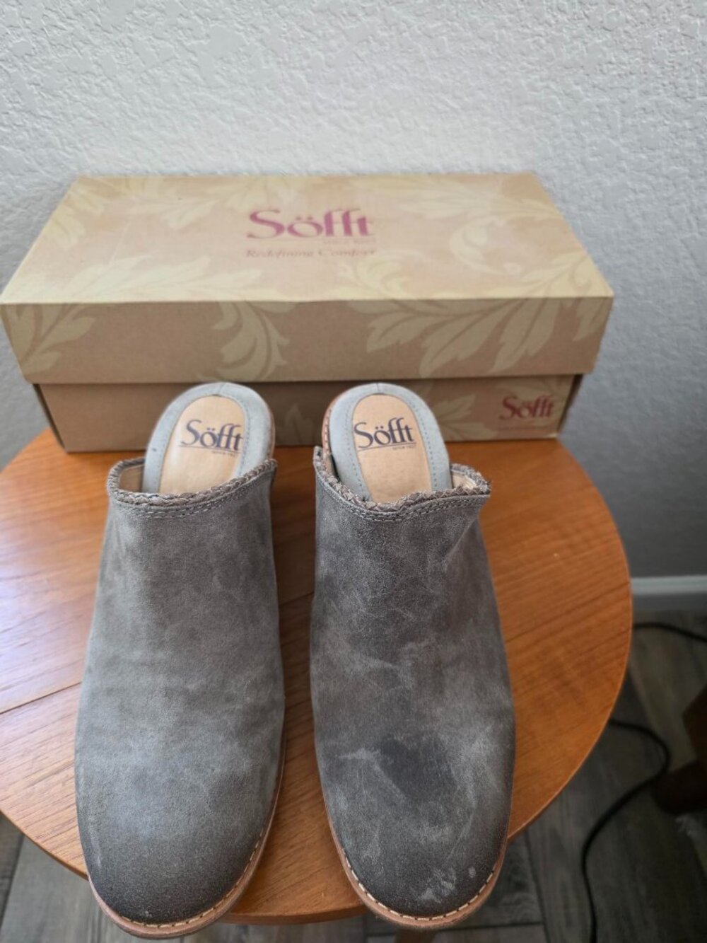 Söfft Mule – Taupe Leather – Size 7.5M